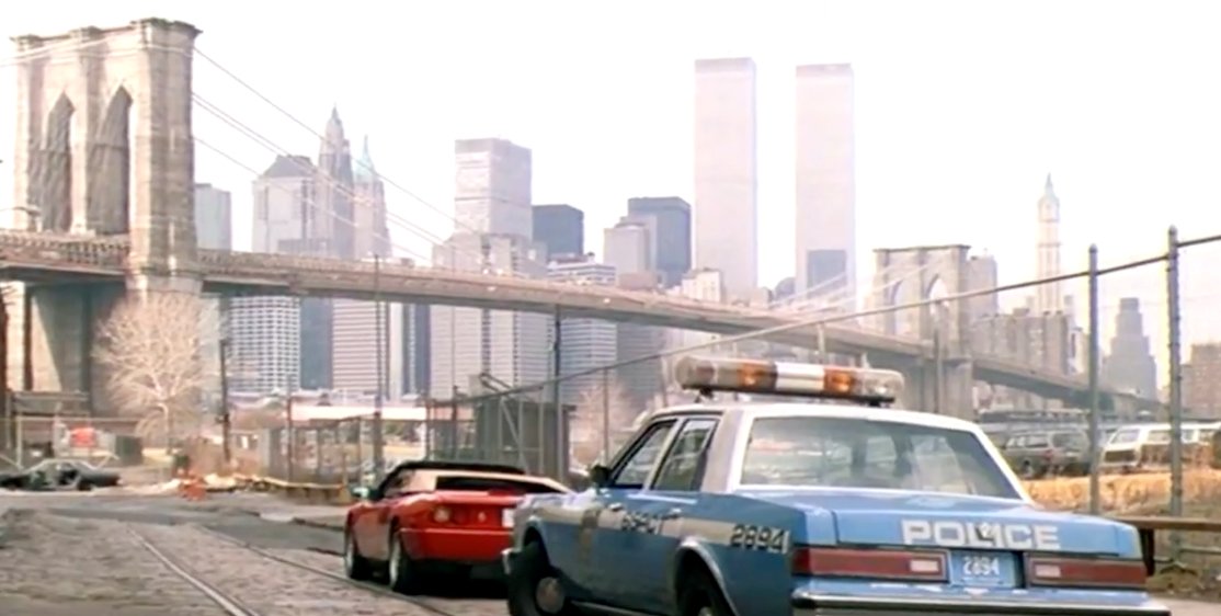 Scent of a Woman (1992): background of the World Trade Center, both towers (with antenna)